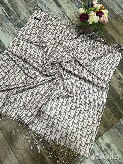 Кашемировый платок шаль Dior розовыйдва в одном