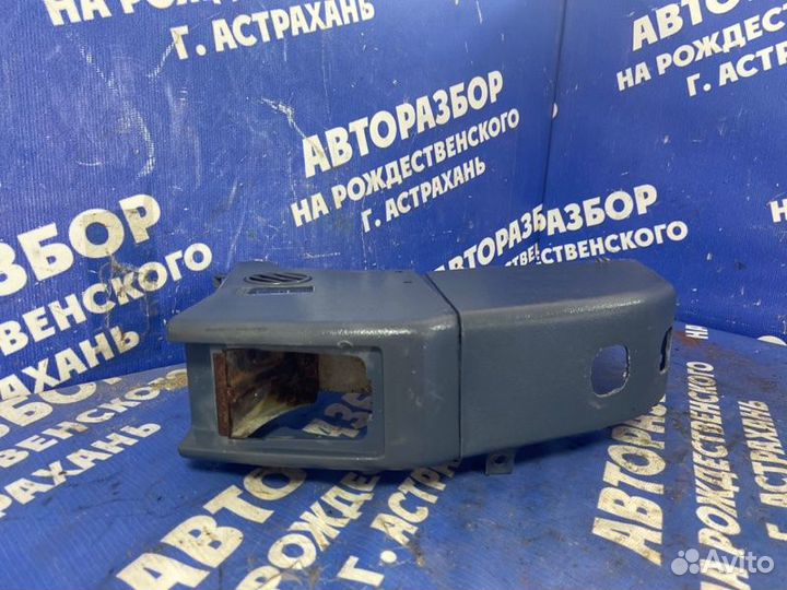 Накладка торпеды. Isuzu Elf грузовой 4BE1 1996