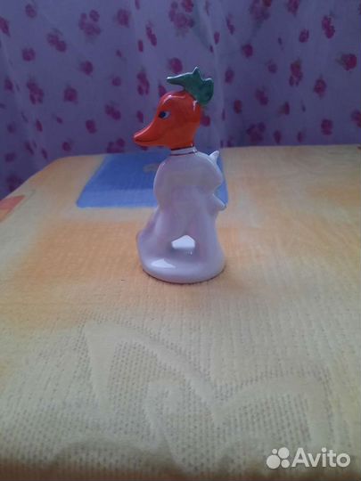 Статуэтка фарфор 