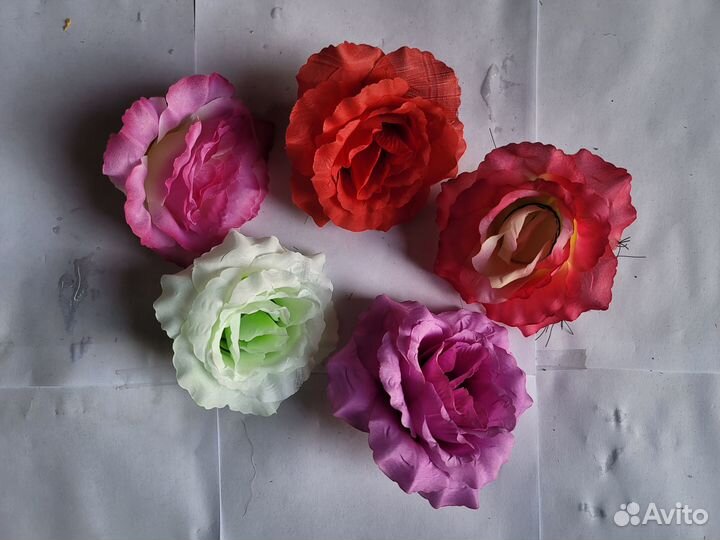 Искусственные цветы для венков