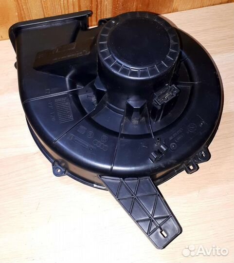 Мотор отопителя Skoda Fabia