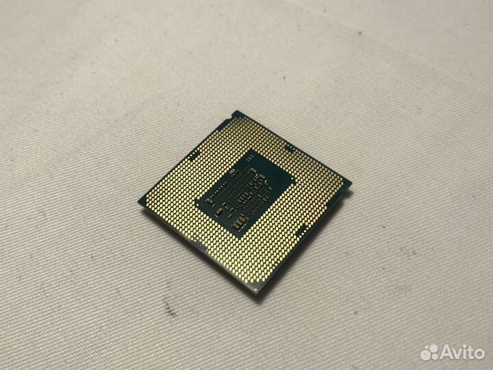 Процессор Intel Pentium G4600: 2 ядра, 4 потока