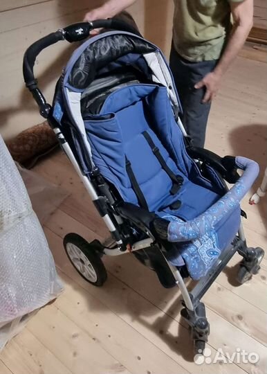 Прогулочная коляска