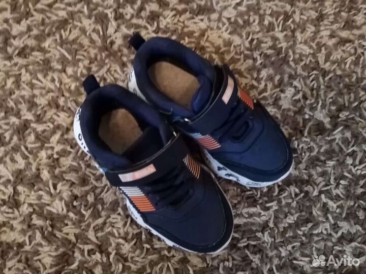 Зимний детский костюм на мальчика и обувь