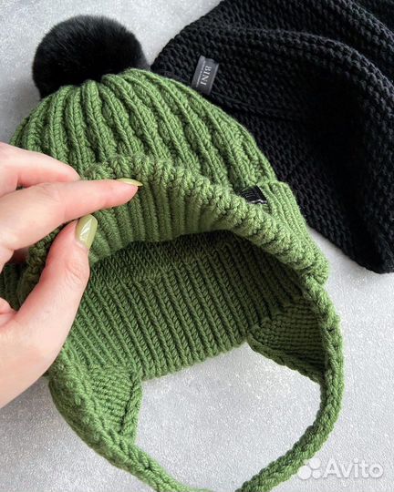 Детская шапка с помпоном