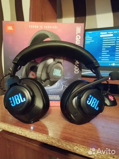 Беспроводные игровые наушники jbl quantum 600