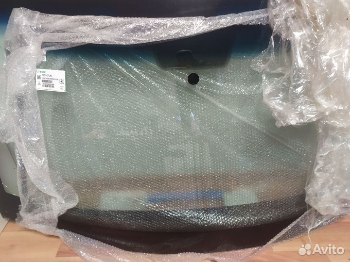 Лобовое стекло VW Polo