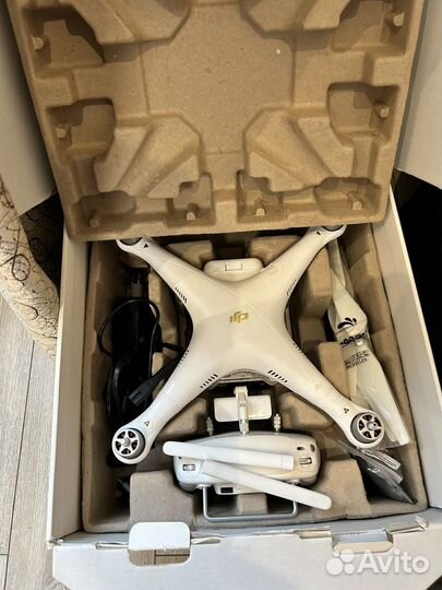 Квадрокоптер dji phantom 3 pro