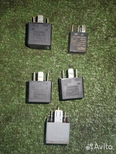 Реле Ford Focus 2 универсал 1.6L duratec 16V shdb