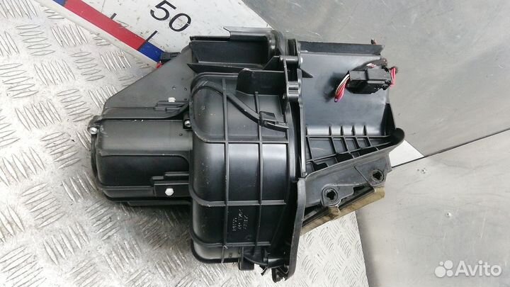 Моторчик печки BMW 5 F07/F10/F11 2011
