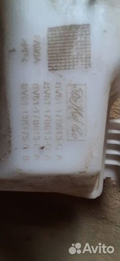 Бачок омывателя лобового стекла Ford Focus 3