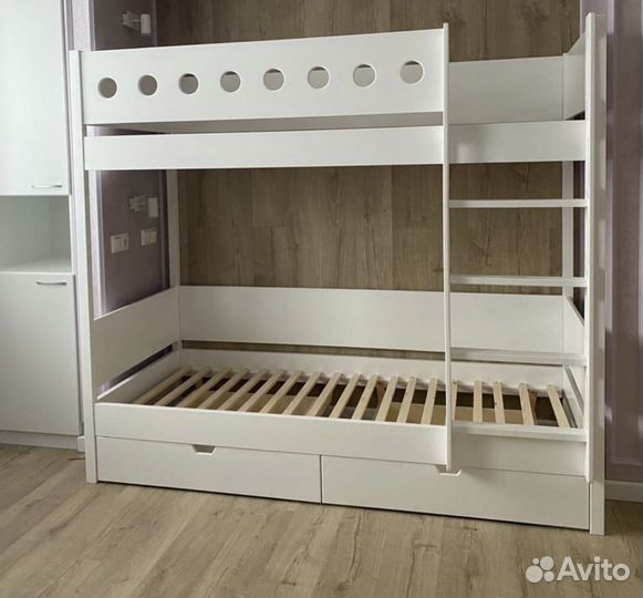 Детская двухъярусная кровать домик