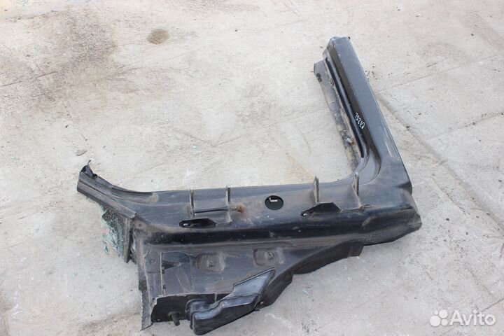 Передние стойки кузова Chevrolet Tahoe GMT400