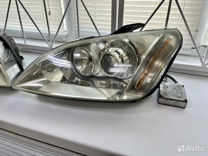 Фары Ford Focus C-Max (Ford Focus )