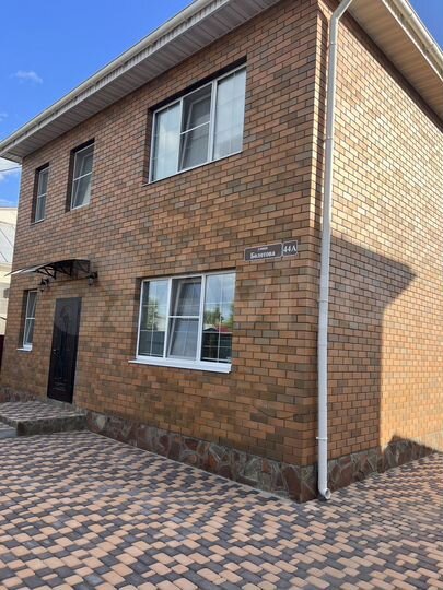 Коттедж 185 м² на участке 5 сот.