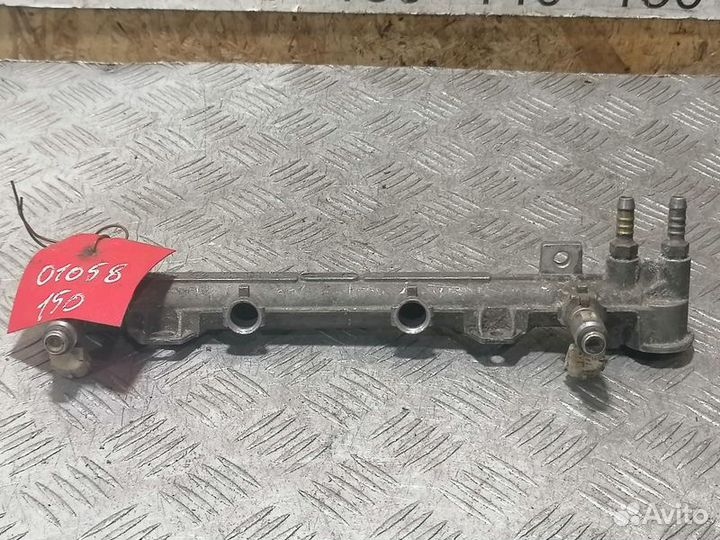 Рейка топливная рампа Skoda Octavia 2000 2011