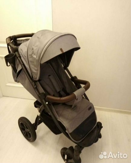 Прогулочная коляска bubago cross