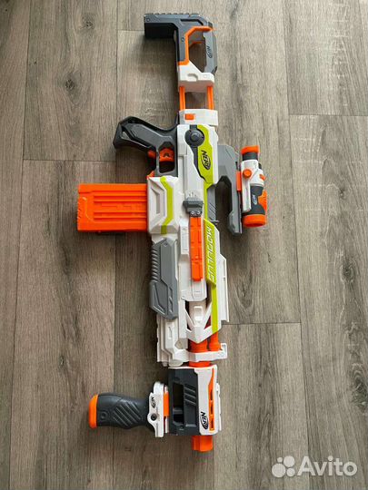 Nerf бластер и лук