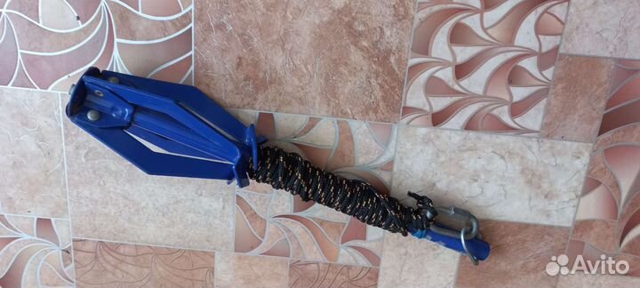 Якорь для лодки