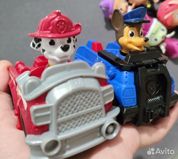 Игрушки разные куклы фигурки