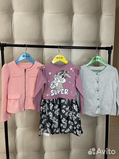 Пакет одежды для девочки на 4 года (22 вещи)