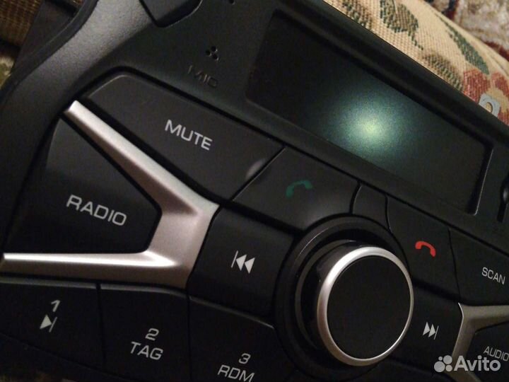 Штатная магнитола на LADA vesta