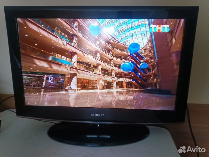 LCD тв samsung LE32A451