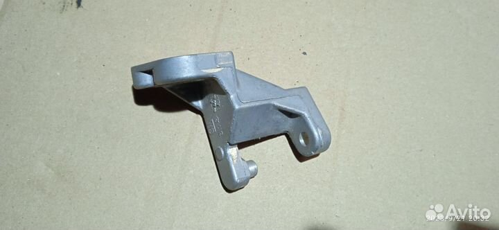 Кронштейн датчика коленвала Opel Vectra b, Astra f