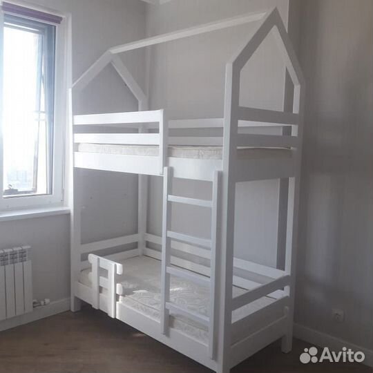 Детская кровать двухъярусная