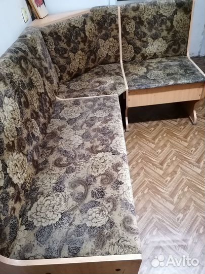Кухонный угловой диван