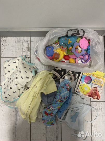 Детские вещи и игрушки