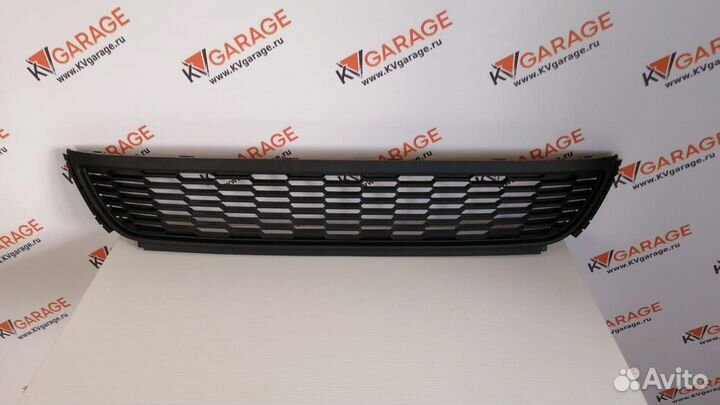 Решетка в бампер VW Polo 2009-2014 Хэтчбек