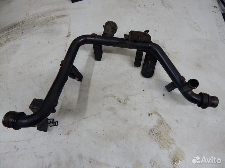 Трубка охлаждающей жидкости Volkswagen Passat B5+