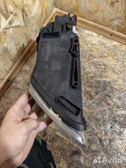 Фара Правая Фольксваген Туарег 1 7L6941016BJ Галог