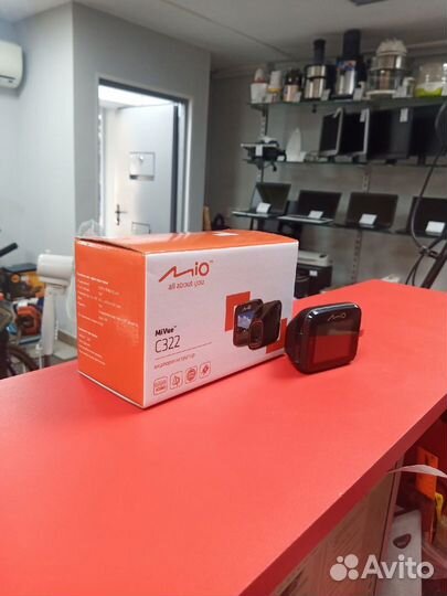 Видеорегистратор MiVue C322