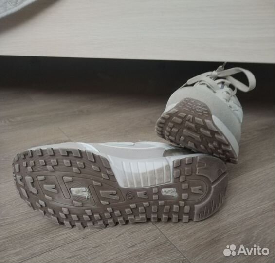 Кроссовки женские весна осень