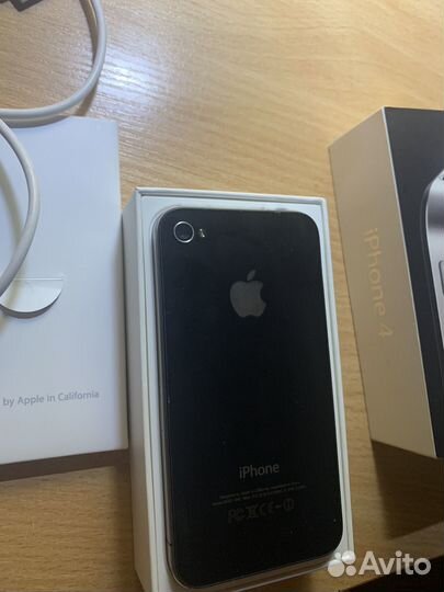 iPhone 4, 8 ГБ