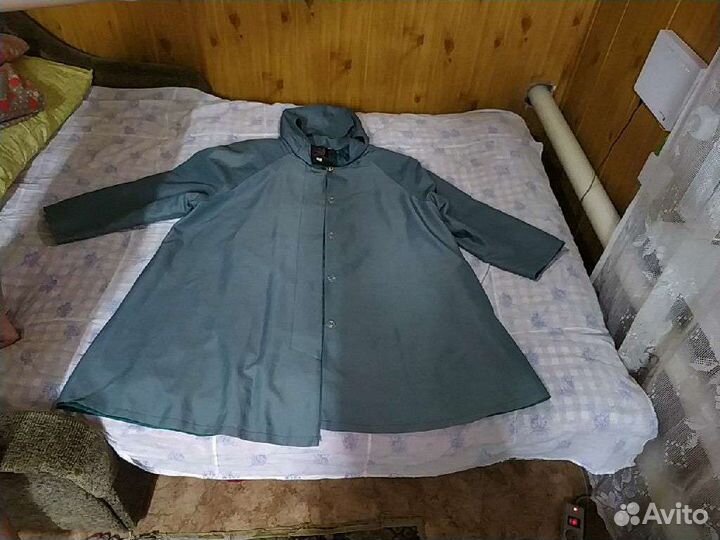 Плащ женский новый