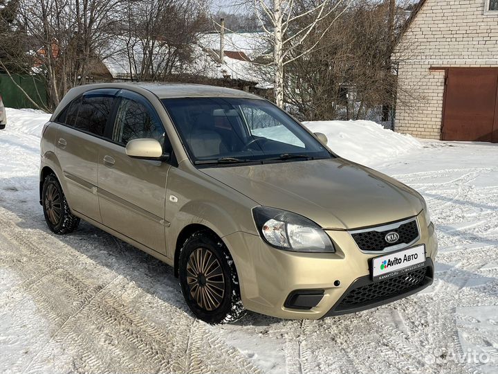 Kia Rio 1.4 AT, 2011, 175 000 км