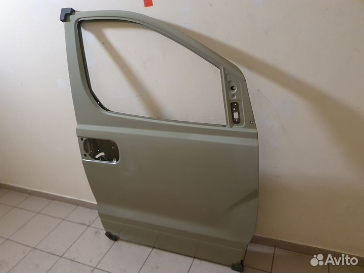 Дверь передняя правая для Hyundai H1 Grand Starex2