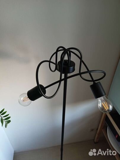 Напольный светильник