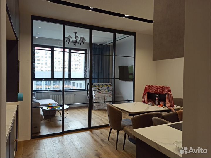 Перегородка с матовым стеклом