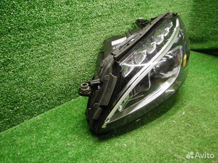 Фара левая Mercedes-Benz C-Class