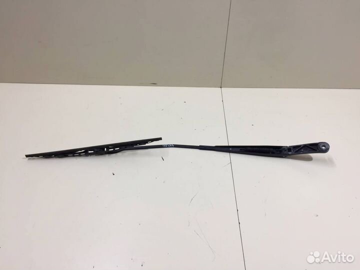 Поводок стеклоочистителя передний правый Volkswage