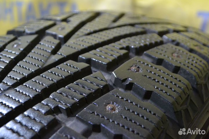 Roadstone Winguard WinSpike SUV 225/65 R17