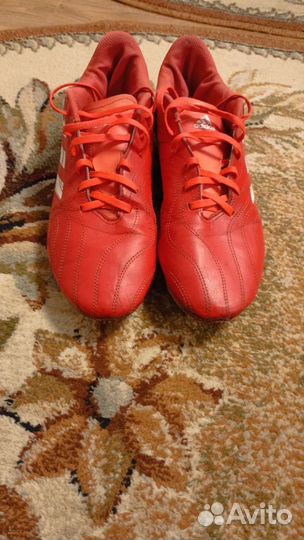 Футбольные бутсы adidas