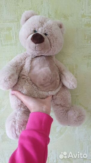 Плюшевый медведь красавчик