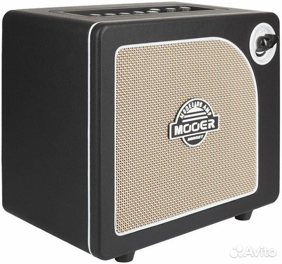 Гитарный комбоусилитель