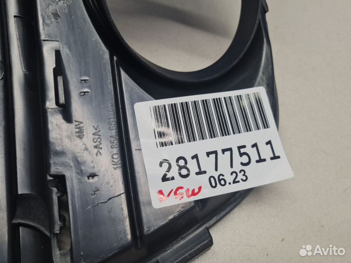 Заглушка п т фары в бампере левая Volkswagen Golf