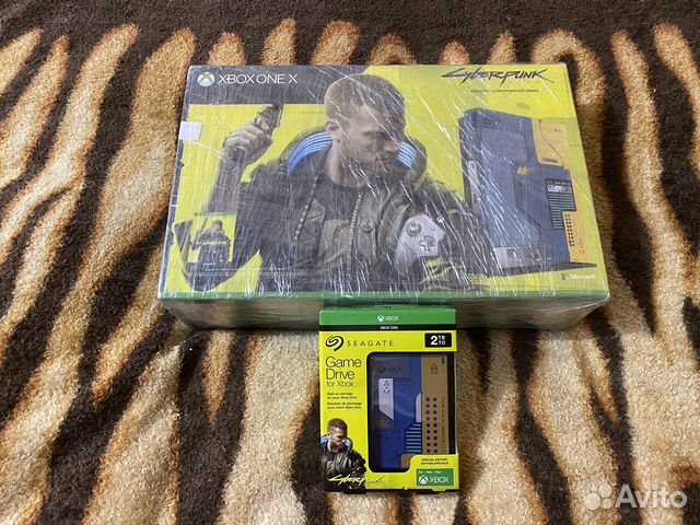 Xbox One X 1TB + Cyberpunk 2077 Limited Edition